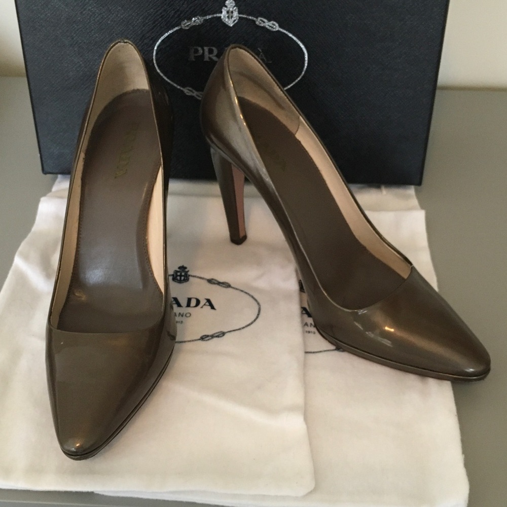 Prada Taffetas Vogue Fumo Patent Leather Pumps 39.5/9.5 Smoke Gray/Bronze